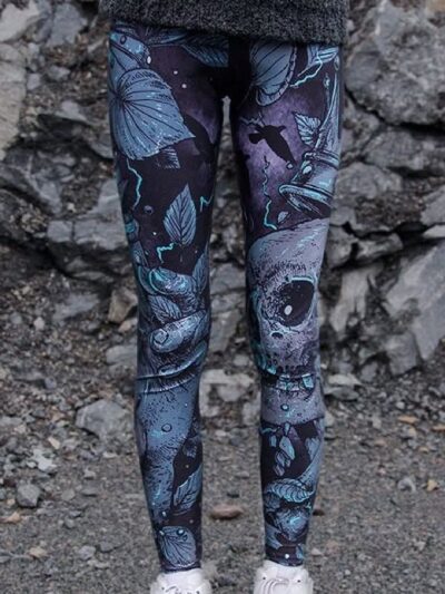 CUTS & STITCHES - A Queens King Leggings